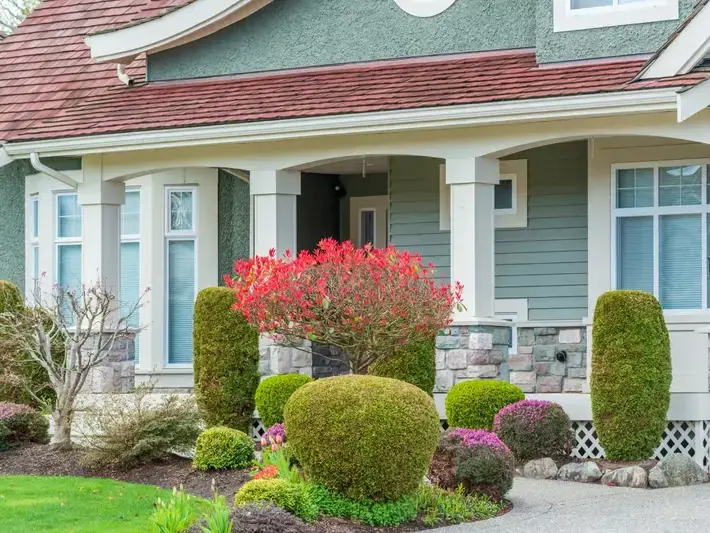 Professional Front yard landscaping services by Adam Gorski Landscapes in Bellevue, WA &mdash; licensed scene Architect provider